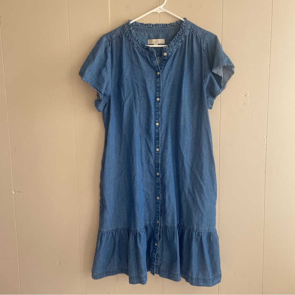 LOFT Button-Down Denim Dress Short Sleeves Ruffled Collar and Bottom Hem Size 14